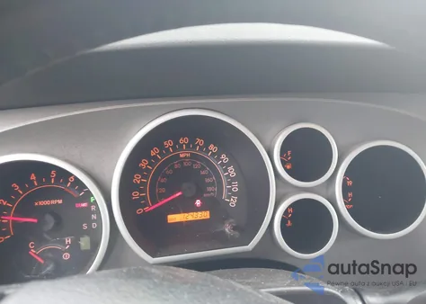 2010 Toyota Sequoia Sr5 5.7L V8 z USA, uszkodzony, nr VIN 5TDBW5G19AS028591